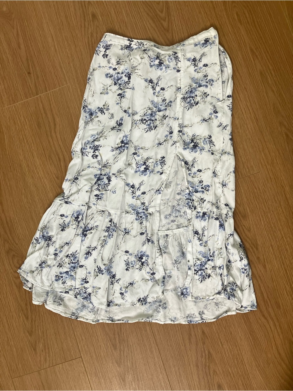 Abercrombie & Fitch White Midi Skirt with Blue Floral Print